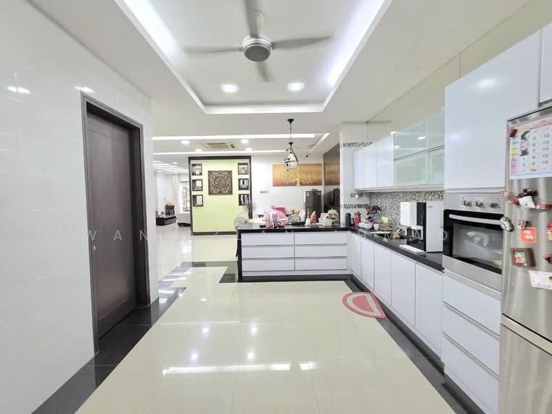 Semi-Detached House for Sale in Setia Eco Park (Setia Alam) - Wan Azlan Ahmad - Kitchen - PropertyGuru.com.my