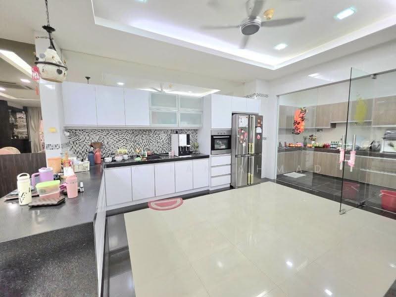 Semi-Detached House for Sale in Setia Eco Park (Setia Alam) - Wan Azlan Ahmad - Kitchen - PropertyGuru.com.my