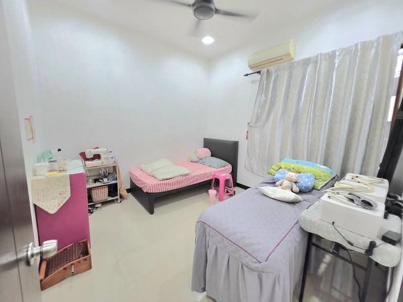 Semi-Detached House for Sale in Setia Eco Park (Setia Alam) - Wan Azlan Ahmad - Bedroom - PropertyGuru.com.my