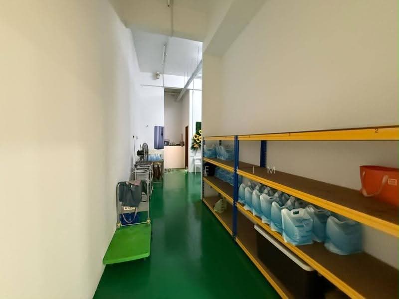 Shop / Office for Rent in Klang (Selangor) - Joanne Lim - Corridor - PropertyGuru.com.my