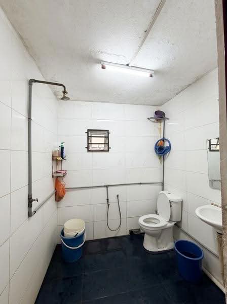Flat for Sale at Seksyen 16 Bandar Baru Bangi - Mohd Aizat Saiful Bahri - Bathroom - PropertyGuru.com.my