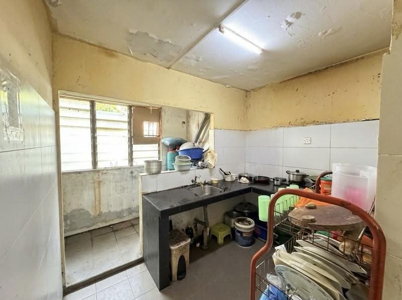 Flat for Sale at Seksyen 16 Bandar Baru Bangi - Mohd Aizat Saiful Bahri - Kitchen - PropertyGuru.com.my