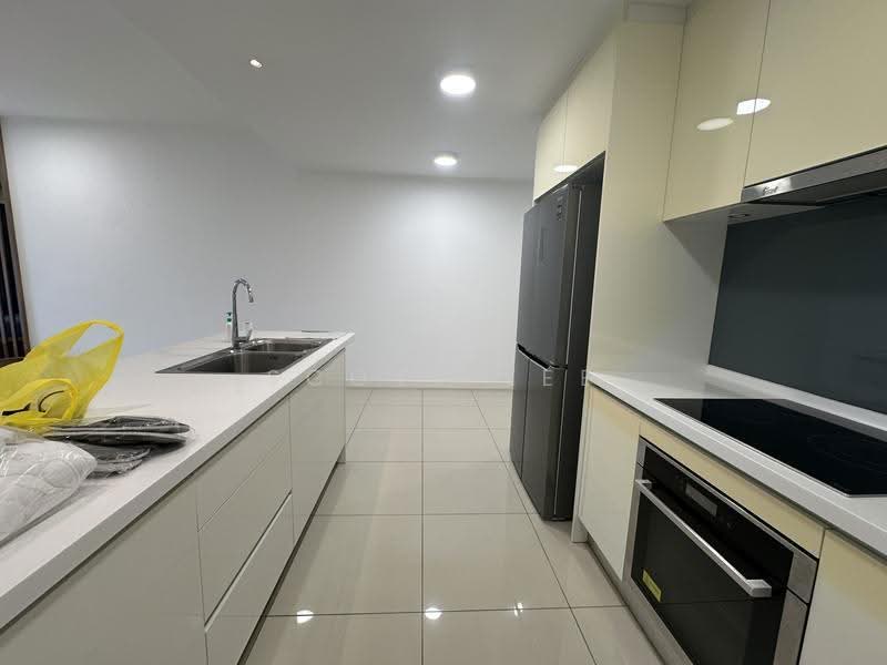 Kondominium untuk Dijual di Westside Three - Scott Lee - Kitchen - PropertyGuru.com.my