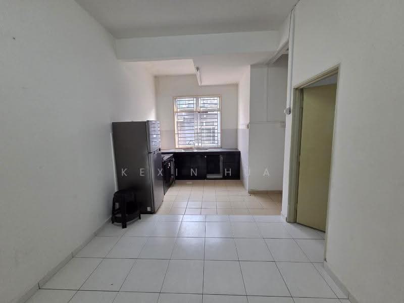 Rumah Teres untuk Dijual di Taman Desa Tebrau (Tebrau) - Kexin Hua - Kitchen - PropertyGuru.com.my