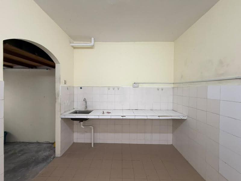 Pangsapuri untuk Disewa di Pangsapuri Cempaka - Wyking Mak - Kitchen - PropertyGuru.com.my