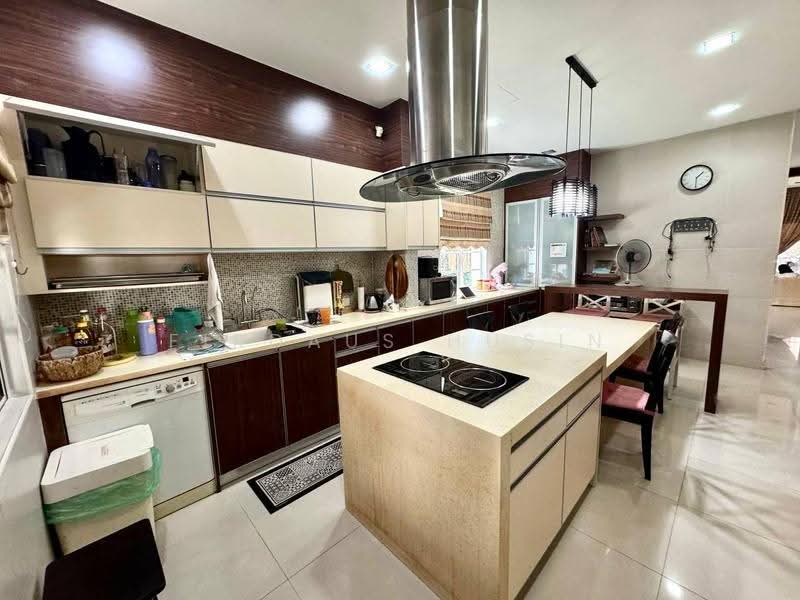 Rumah Banglo untuk Dijual di Bandar Putra Permai (Seri Kembangan) - Firdaus Husin - PropertyGuru.com.my
