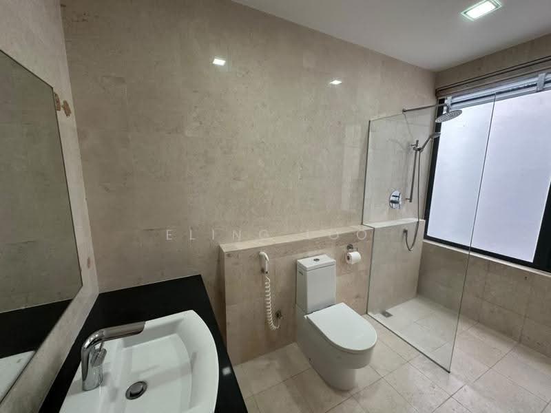Bungalow House for Sale in Twin Palms Kemensah (Melawati) - Eling Loo - Bathroom - PropertyGuru.com.my