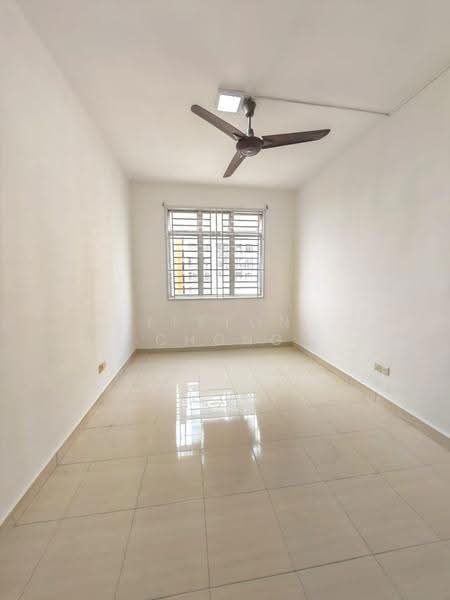 Apartment for Sale at Kipark Apartment - Elston Chong - Living Room - PropertyGuru.com.my
