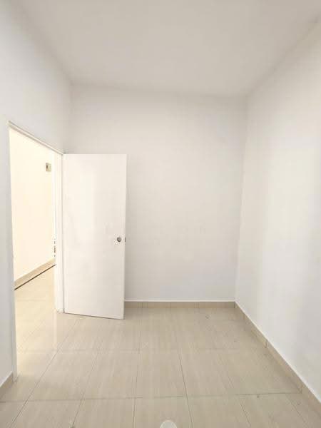 Apartment for Sale at Kipark Apartment - Elston Chong - PropertyGuru.com.my