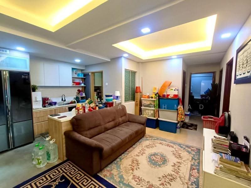 Kondominium untuk Dijual di Pangsapuri Saujana Gombak - Wan Azlan Ahmad - Living Room - PropertyGuru.com.my