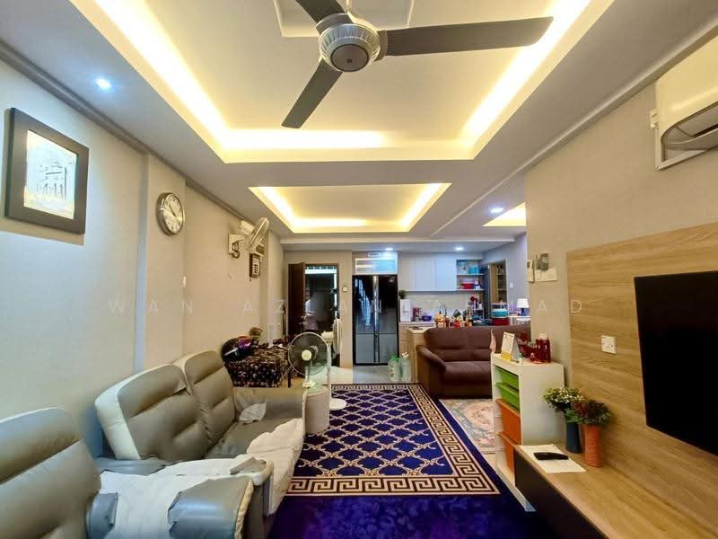 Kondominium untuk Dijual di Pangsapuri Saujana Gombak - Wan Azlan Ahmad - Living Room - PropertyGuru.com.my