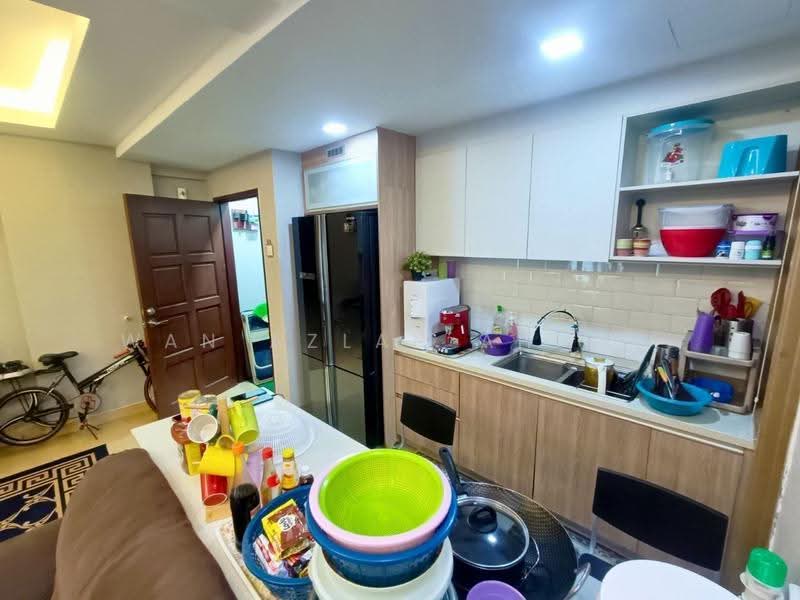 Kondominium untuk Dijual di Pangsapuri Saujana Gombak - Wan Azlan Ahmad - Kitchen - PropertyGuru.com.my