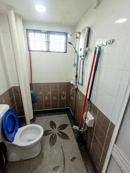 Kondominium untuk Dijual di Pangsapuri Saujana Gombak - Wan Azlan Ahmad - Bathroom - PropertyGuru.com.my
