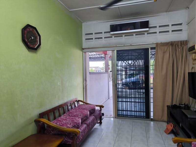 Rumah Teres 1-Tingkat untuk Dijual di Taman Seri Duyong (Duyong) - King Song - Living Room - PropertyGuru.com.my