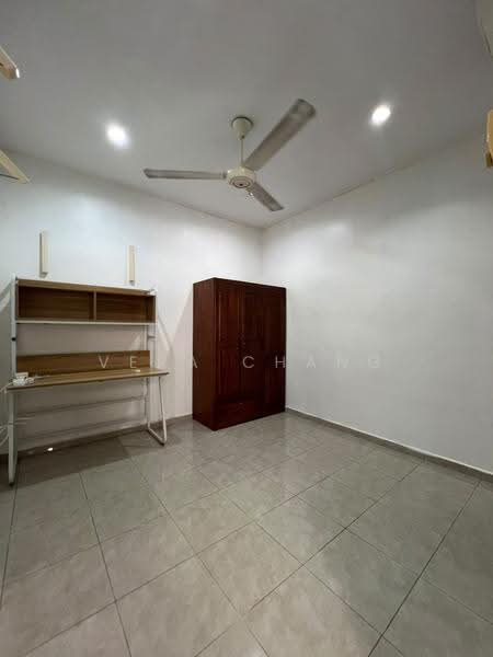 1-storey Terraced House for Rent in Taman Pelangi (Johor Bahru) - Vera Chang - Study - PropertyGuru.com.my