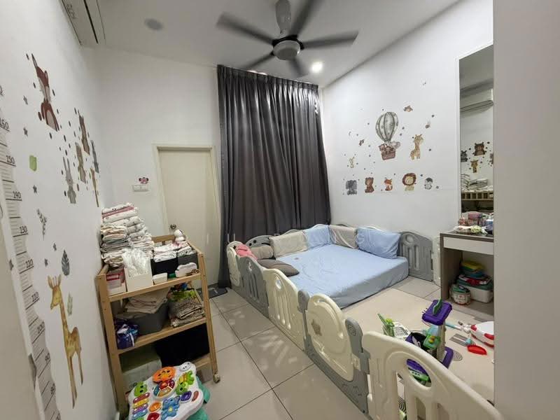 2-storey Terraced House for Sale in Taman Austin Duta (Tebrau) - Qiu Rong - Bedroom - PropertyGuru.com.my