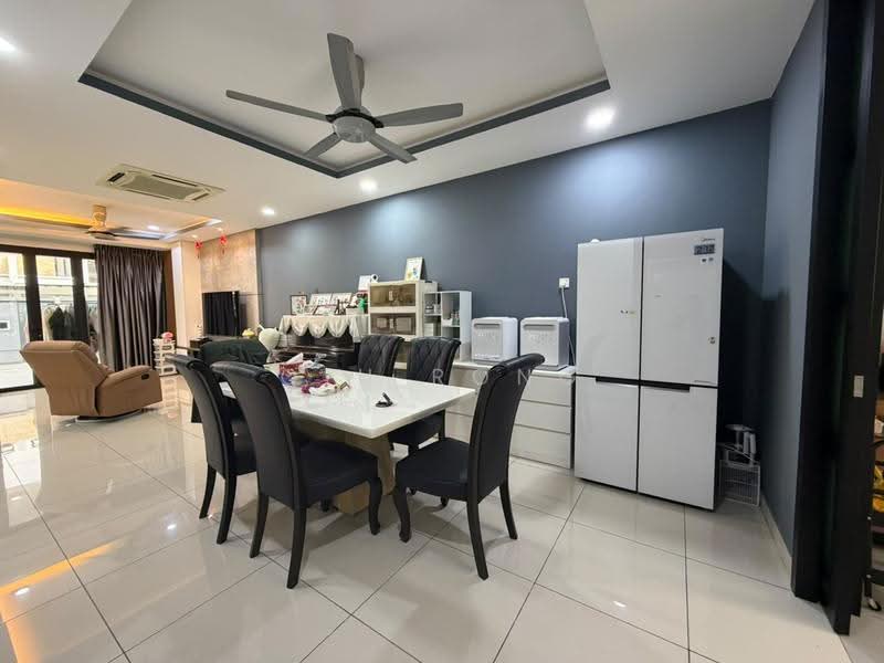 2-storey Terraced House for Sale in Taman Austin Duta (Tebrau) - Qiu Rong - Living Room - PropertyGuru.com.my
