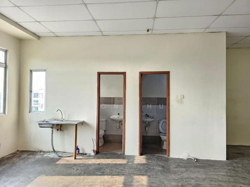 Kedai / Pejabat untuk Disewa di Taman Daya (Johor Bahru) - Anson Chua - Bathroom - PropertyGuru.com.my