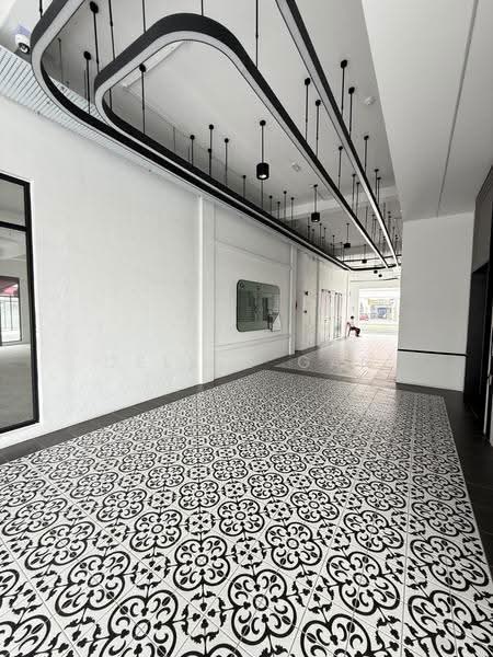 Ruang Niaga untuk Disewa di Bandar Puncak Alam (Puncak Alam) - Celine Gan - Corridor - PropertyGuru.com.my
