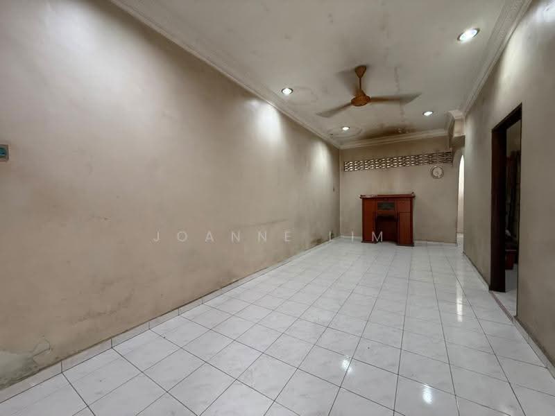 Rumah Teres 1-Tingkat untuk Dijual di Klang (Selangor) - Joanne Lim - Living Room - PropertyGuru.com.my