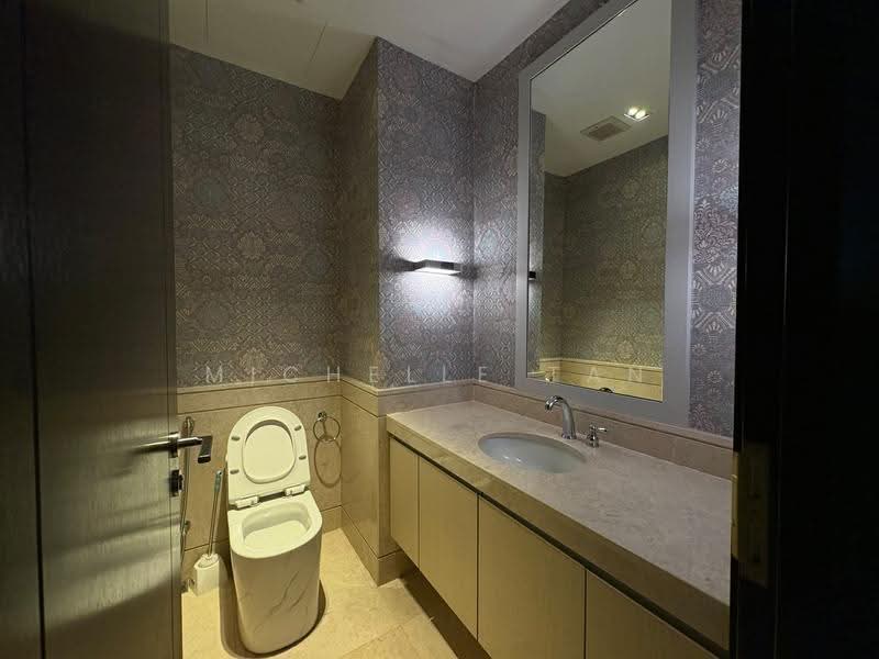 Kondominium untuk Dijual di Quayside Seafront Resort Condominiums - Michelle Tan - Bathroom - PropertyGuru.com.my