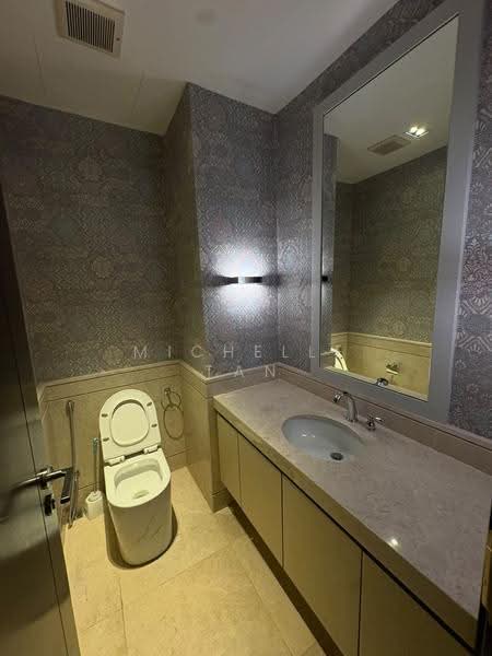 Kondominium untuk Dijual di Quayside Seafront Resort Condominiums - Michelle Tan - Bathroom - PropertyGuru.com.my