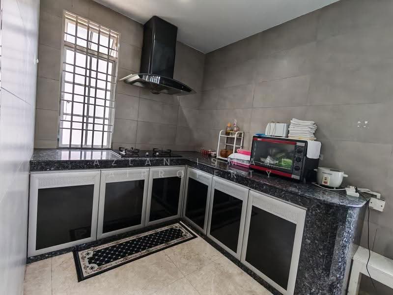 Rumah Teres 2-Tingkat untuk Dijual di Bandar Seri Alam (Masai) - Azlan Ismail aiproperty - Kitchen - PropertyGuru.com.my