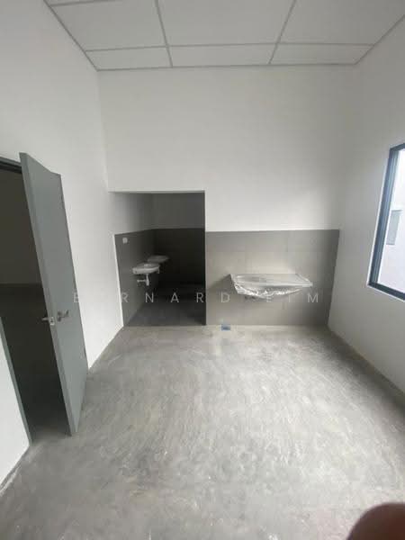 Shop for Rent in Austin Crest (Johor Bahru) - Bernard Lim - Bathroom - PropertyGuru.com.my