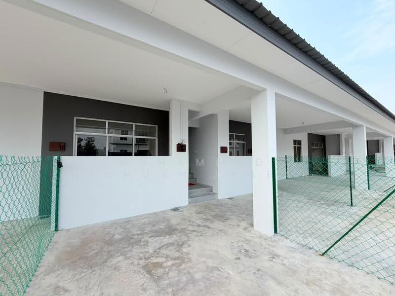 Rumah Bandar untuk Dijual di Ayer Molek (Melaka) - Muhammad Ridhuan Jaafar - Exterior - PropertyGuru.com.my