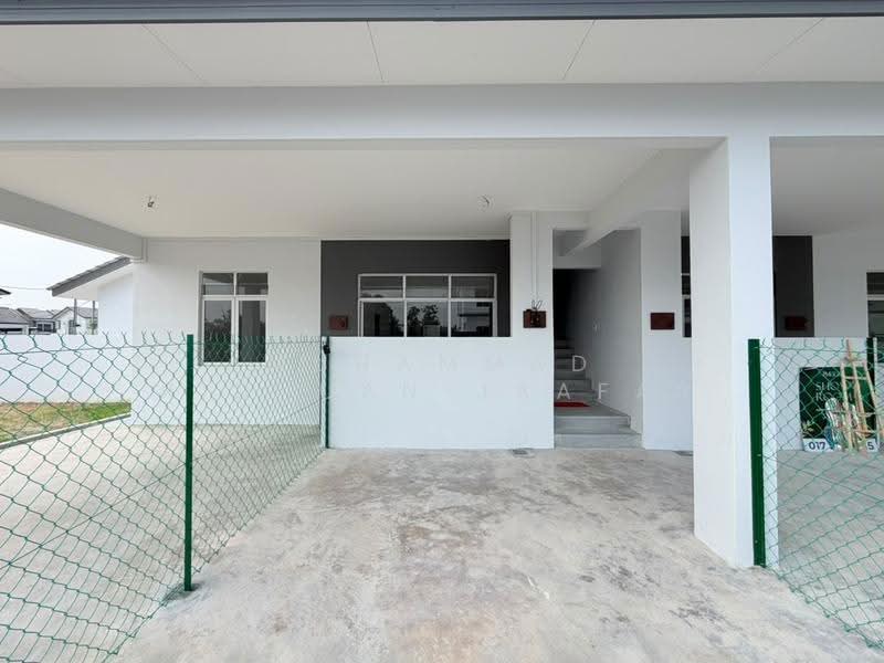 Rumah Bandar untuk Dijual di Ayer Molek (Melaka) - Muhammad Ridhuan Jaafar - Exterior - PropertyGuru.com.my