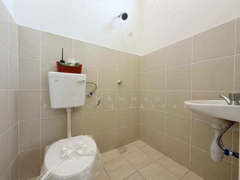Rumah Bandar untuk Dijual di Ayer Molek (Melaka) - Muhammad Ridhuan Jaafar - Bathroom - PropertyGuru.com.my