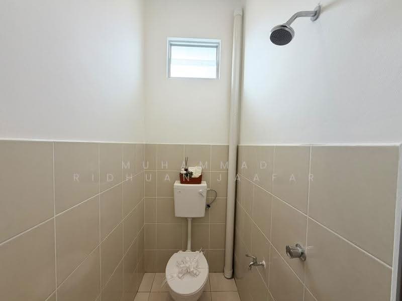 Rumah Bandar untuk Dijual di Ayer Molek (Melaka) - Muhammad Ridhuan Jaafar - Bathroom - PropertyGuru.com.my