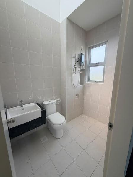 Rumah Teres 2-Tingkat untuk Dijual di Eco Forest (Semenyih) - Amir Fauzi - Bathroom - PropertyGuru.com.my