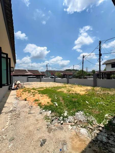 1-storey Terraced House for Sale in Taman Putri Kulai (Kulai) - Win Tan - Exterior - PropertyGuru.com.my