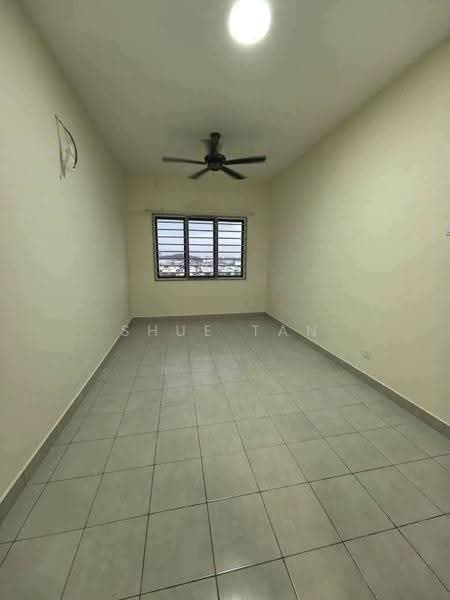 Pangsapuri untuk Disewa di Seruling Apartment - Shue Tan - Living Room - PropertyGuru.com.my