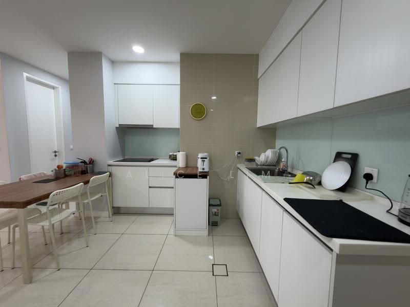 Kediaman Servis untuk Dijual di The Sentral Suites - Alice Lim - Kitchen - PropertyGuru.com.my