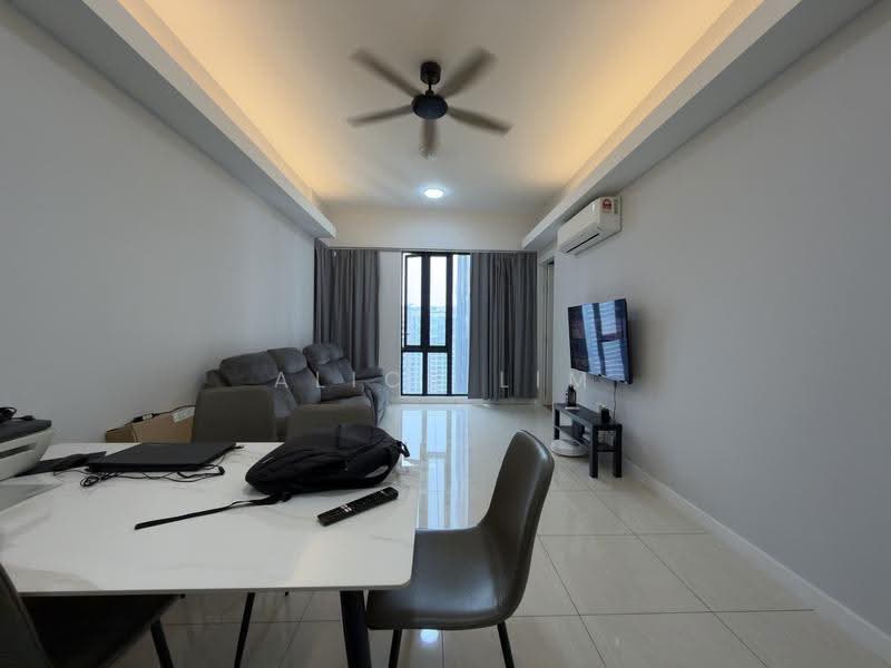 Kediaman Servis untuk Dijual di The Sentral Suites - Alice Lim - Living Room - PropertyGuru.com.my