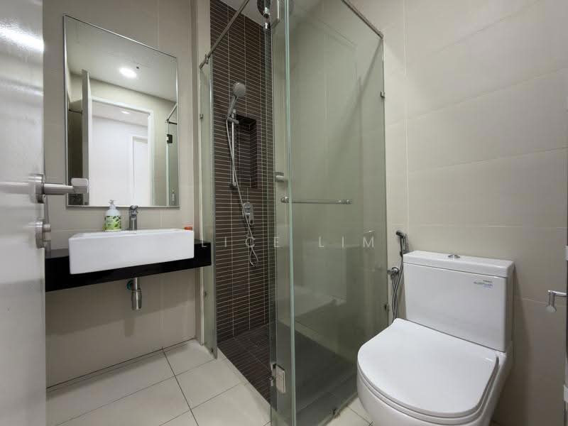 Kediaman Servis untuk Dijual di The Sentral Suites - Alice Lim - Bathroom - PropertyGuru.com.my