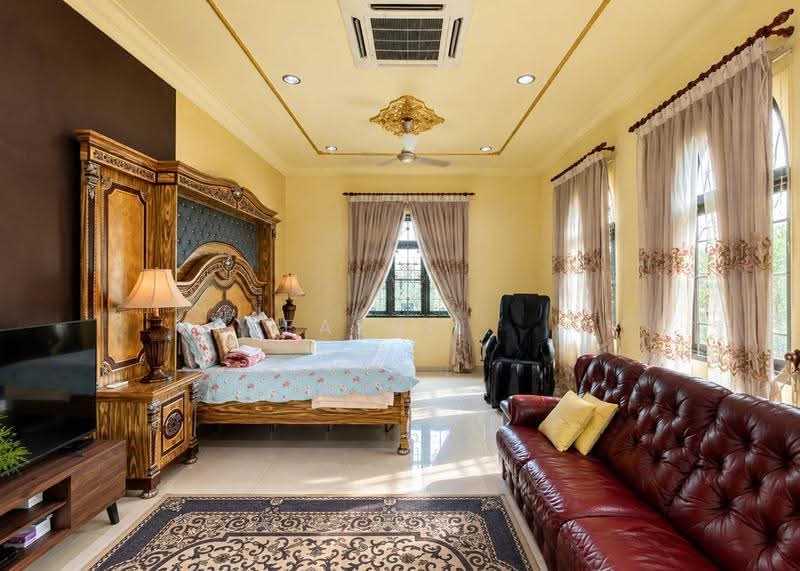 Bungalow House for Sale in Sepang (Selangor) - Fazri . - Bedroom - PropertyGuru.com.my