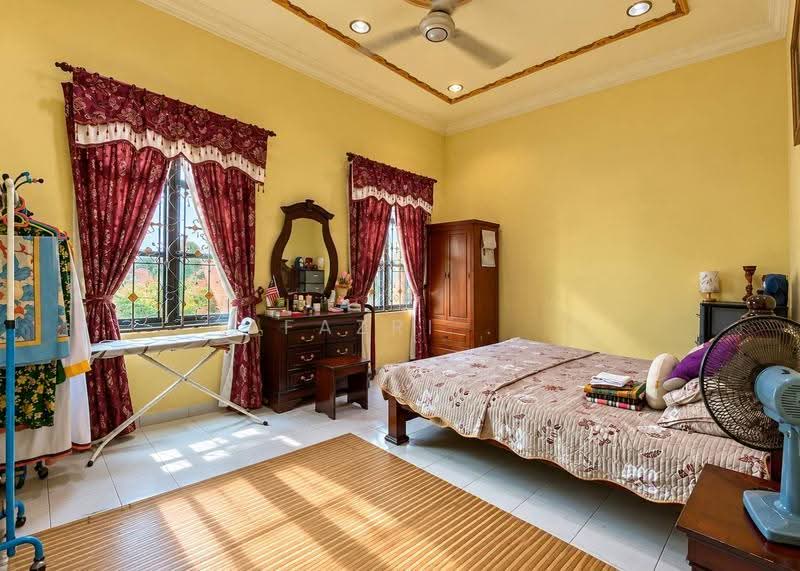 Bungalow House for Sale in Sepang (Selangor) - Fazri . - Bedroom - PropertyGuru.com.my