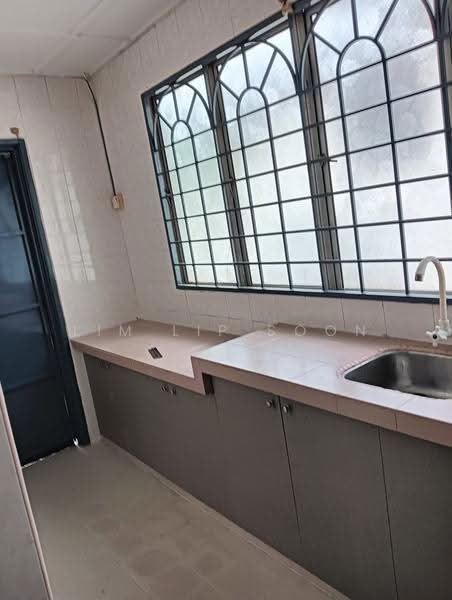 2-storey Terraced House for Rent in Bandar Damai Perdana (Cheras) - Lim Lip Soon - Kitchen - PropertyGuru.com.my