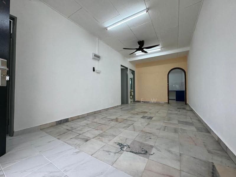 1-storey Terraced House for Sale in Kulai (Johor) - Ellin Hew - Living Room - PropertyGuru.com.my