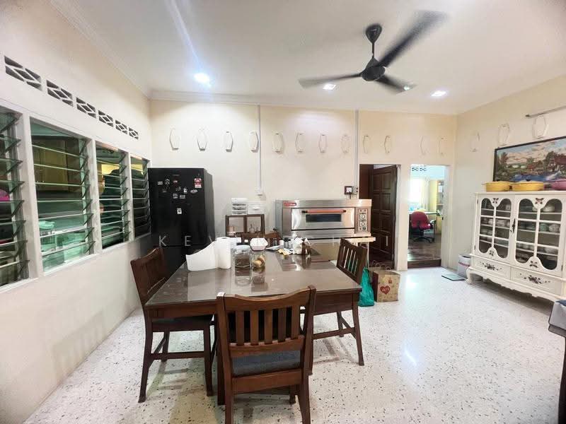 Rumah Berkembar untuk Dijual di Teluk Intan (Perak) - Kevin Chai - Dining Room - PropertyGuru.com.my