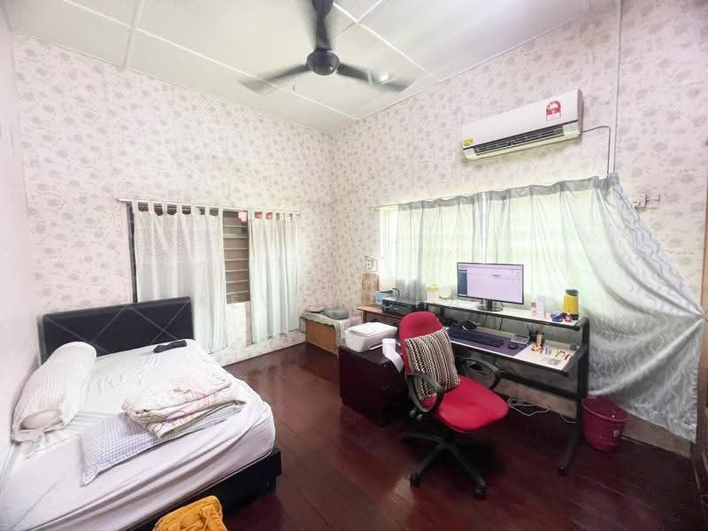 Rumah Berkembar untuk Dijual di Teluk Intan (Perak) - Kevin Chai - Bedroom - PropertyGuru.com.my