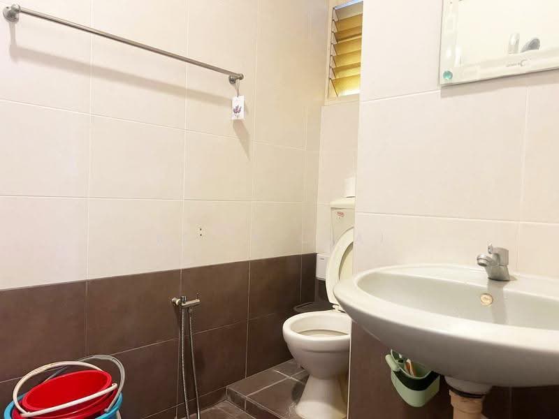 Semi-Detached House for Sale in Teluk Intan (Perak) - Kevin Chai - Bathroom - PropertyGuru.com.my