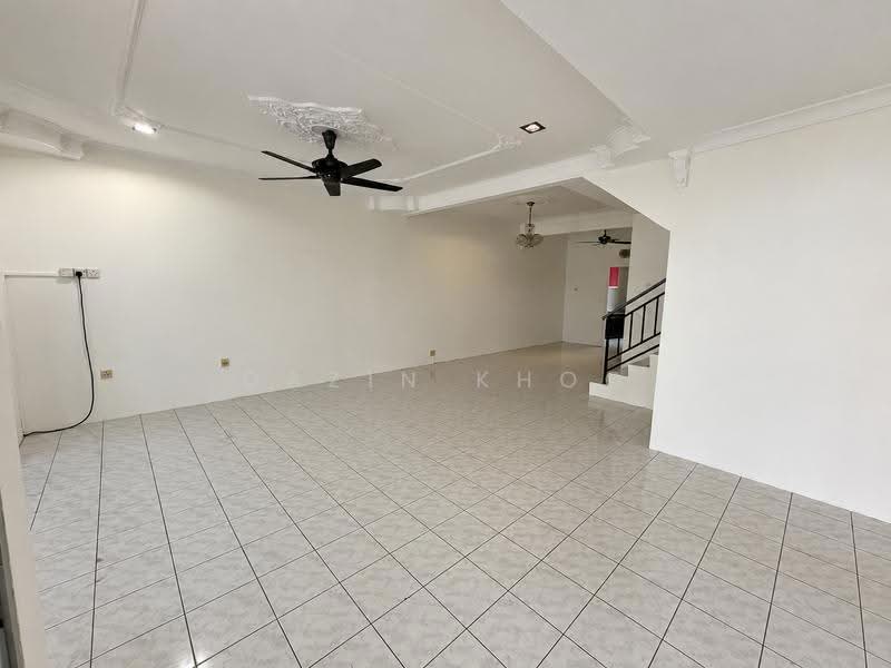 2-storey Terraced House for Sale in Taman Ampang (Ipoh) - Qazin Khoo - Living Room - PropertyGuru.com.my