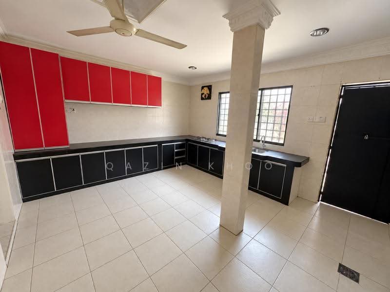 2-storey Terraced House for Sale in Taman Ampang (Ipoh) - Qazin Khoo - Kitchen - PropertyGuru.com.my