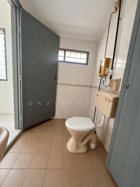 2-storey Terraced House for Sale in Taman Ampang (Ipoh) - Qazin Khoo - Bathroom - PropertyGuru.com.my
