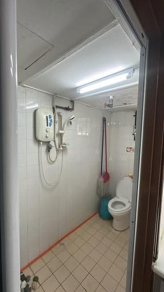 Pejabat untuk Disewa di Puchong (Selangor) - Soon Sheng Law - Bathroom - PropertyGuru.com.my