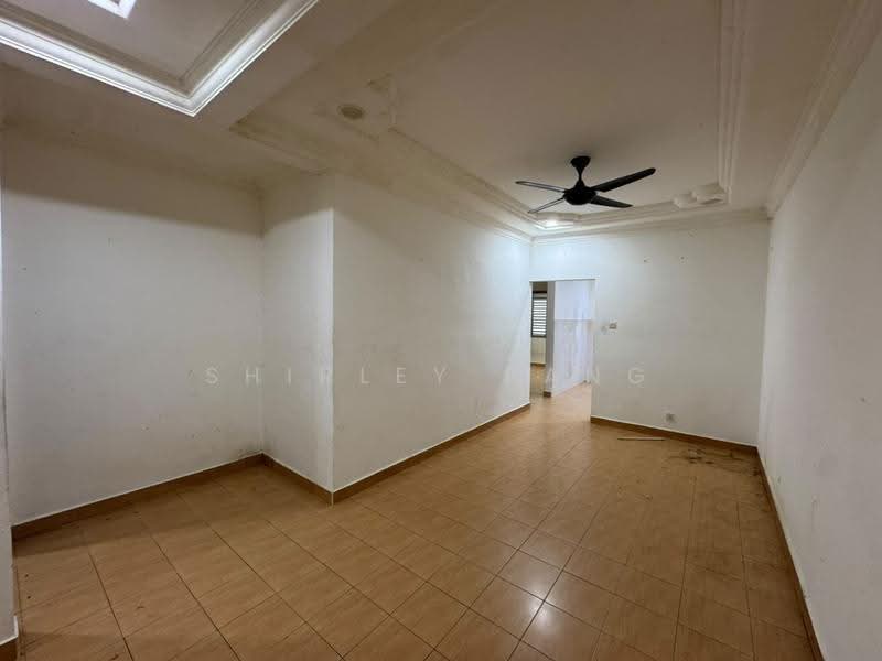 1-storey Terraced House for Sale in Taman Bukit Tiram (Ulu Tiram) - Shirley Pang - Living Room - PropertyGuru.com.my